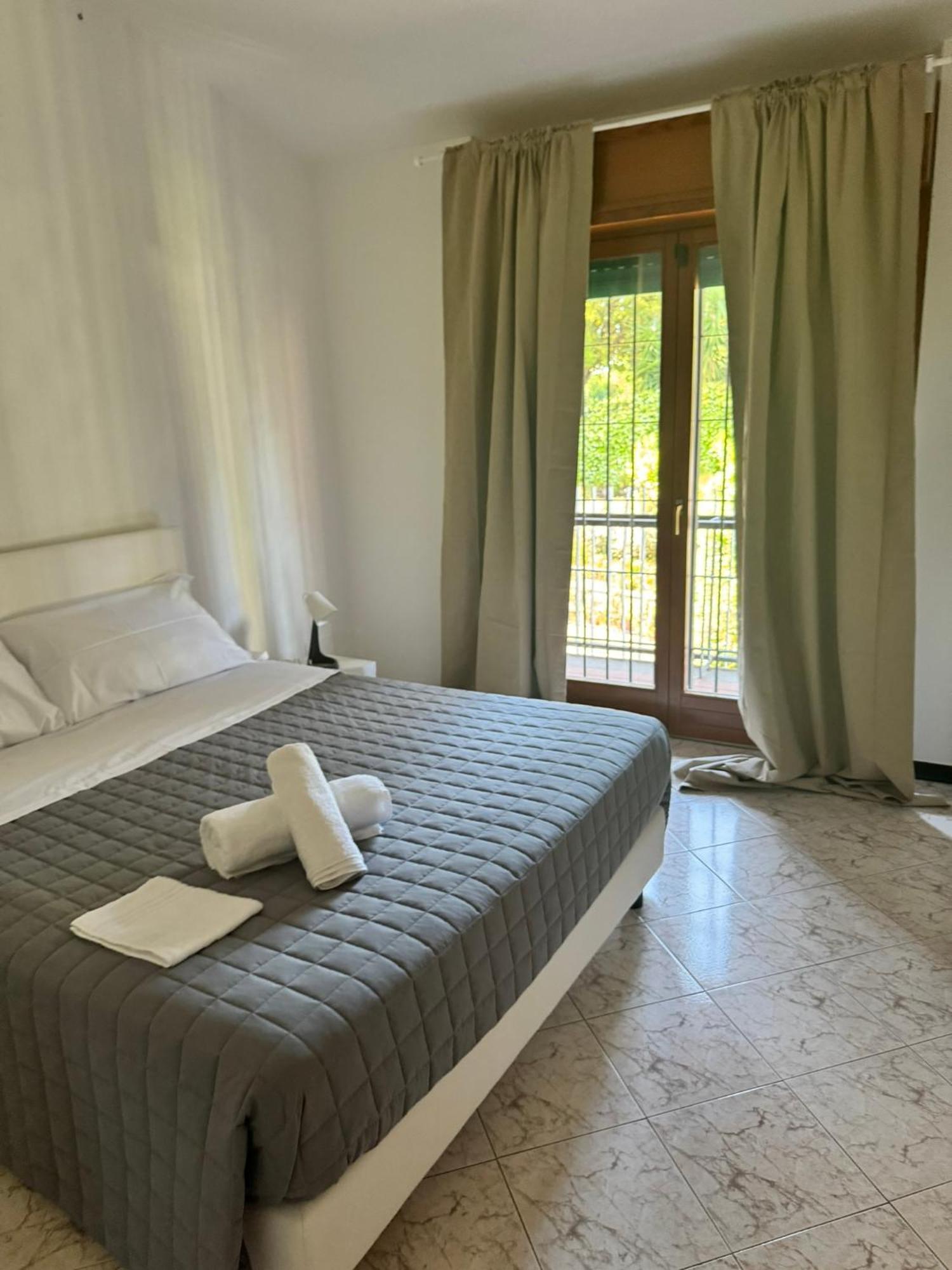 Hotel Dolcevita Eur 2 Luxury Roma Exterior foto